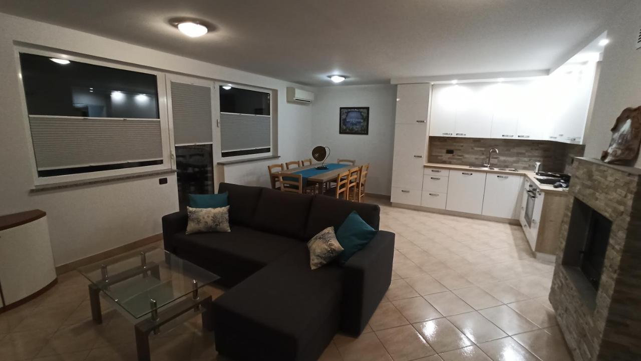 Apartma Apollonio Črni Kal Extérieur photo
