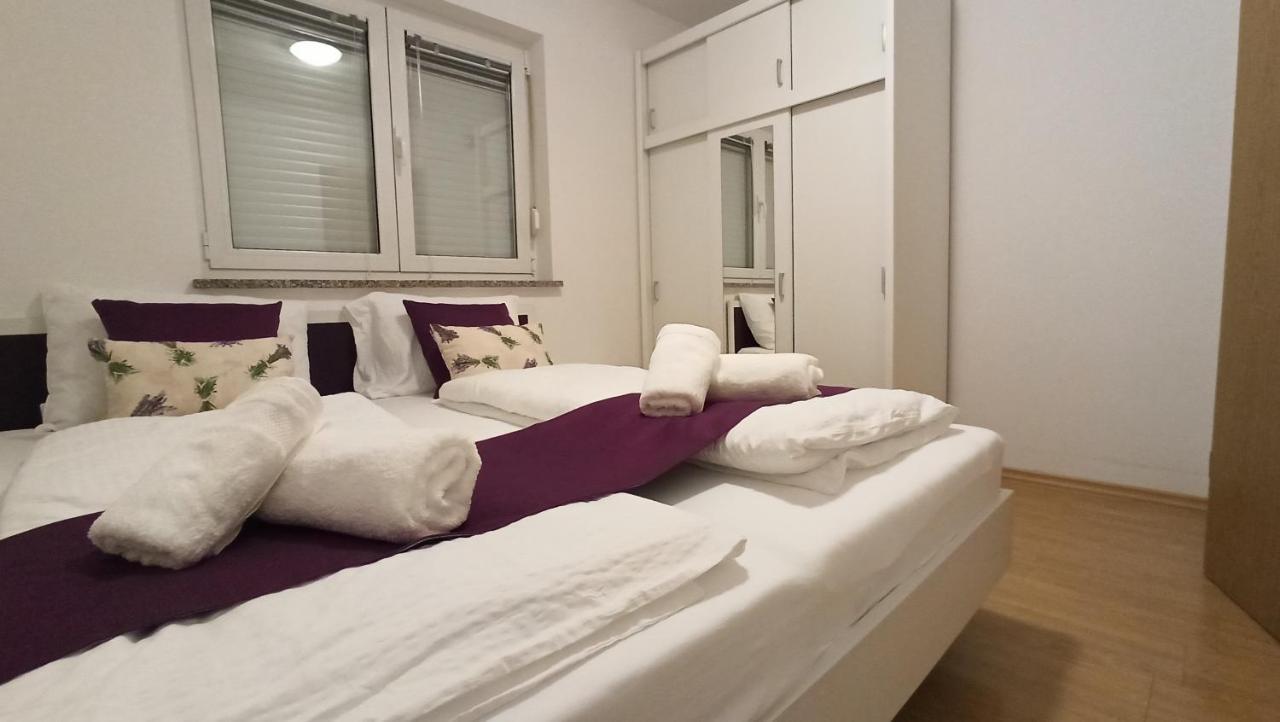 Apartma Apollonio Črni Kal Extérieur photo