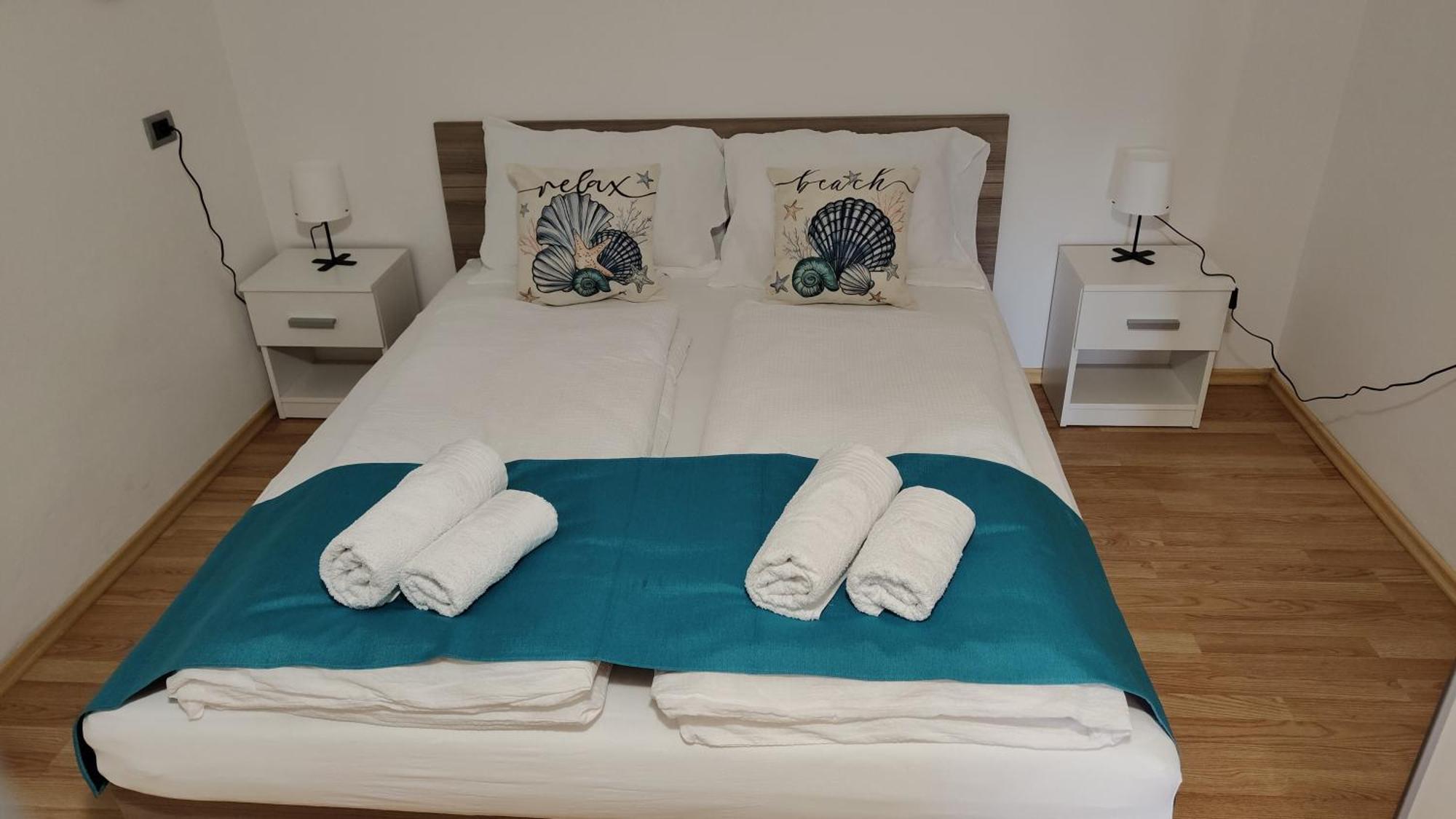 Apartma Apollonio Črni Kal Extérieur photo